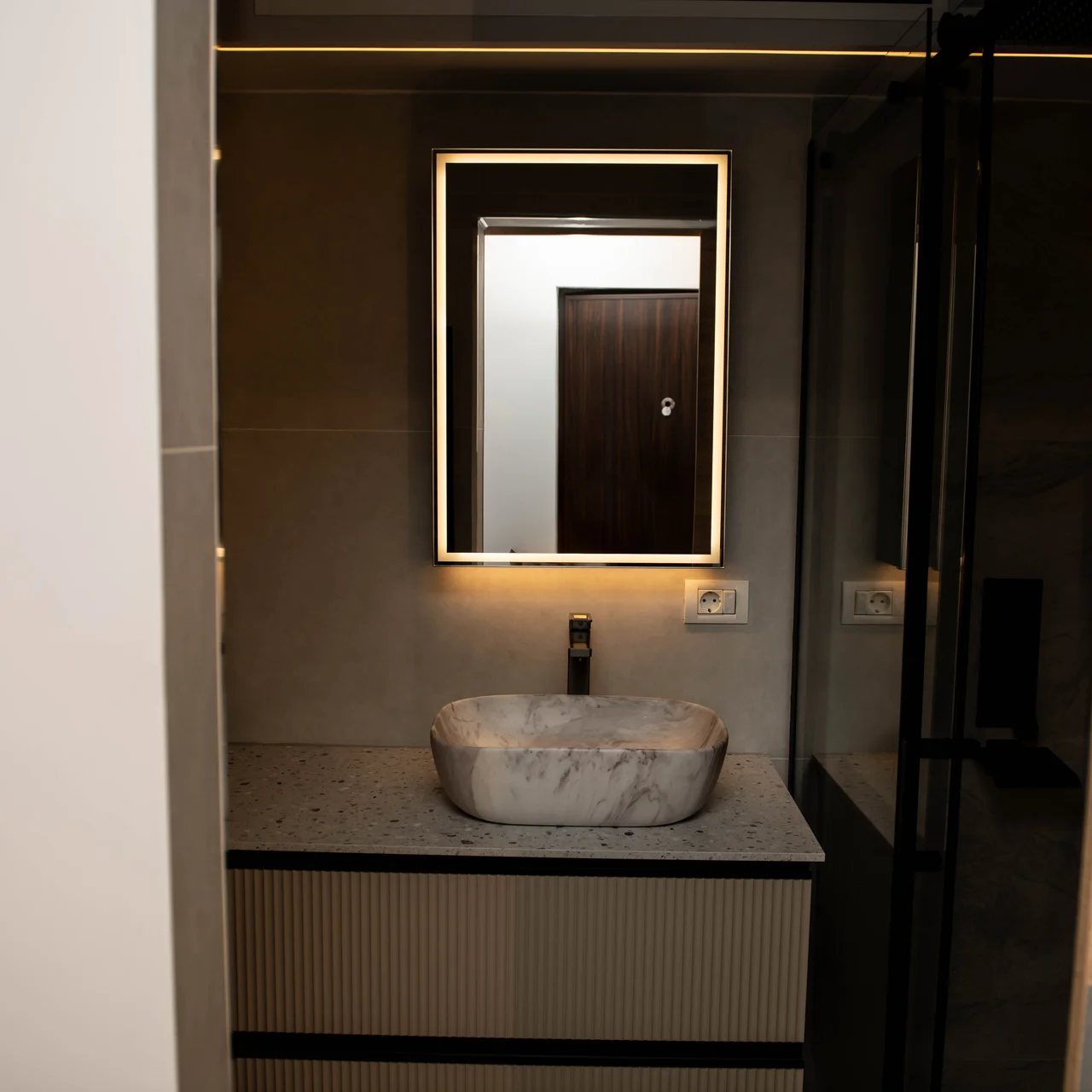 Renovare completă baie mică - După 7
